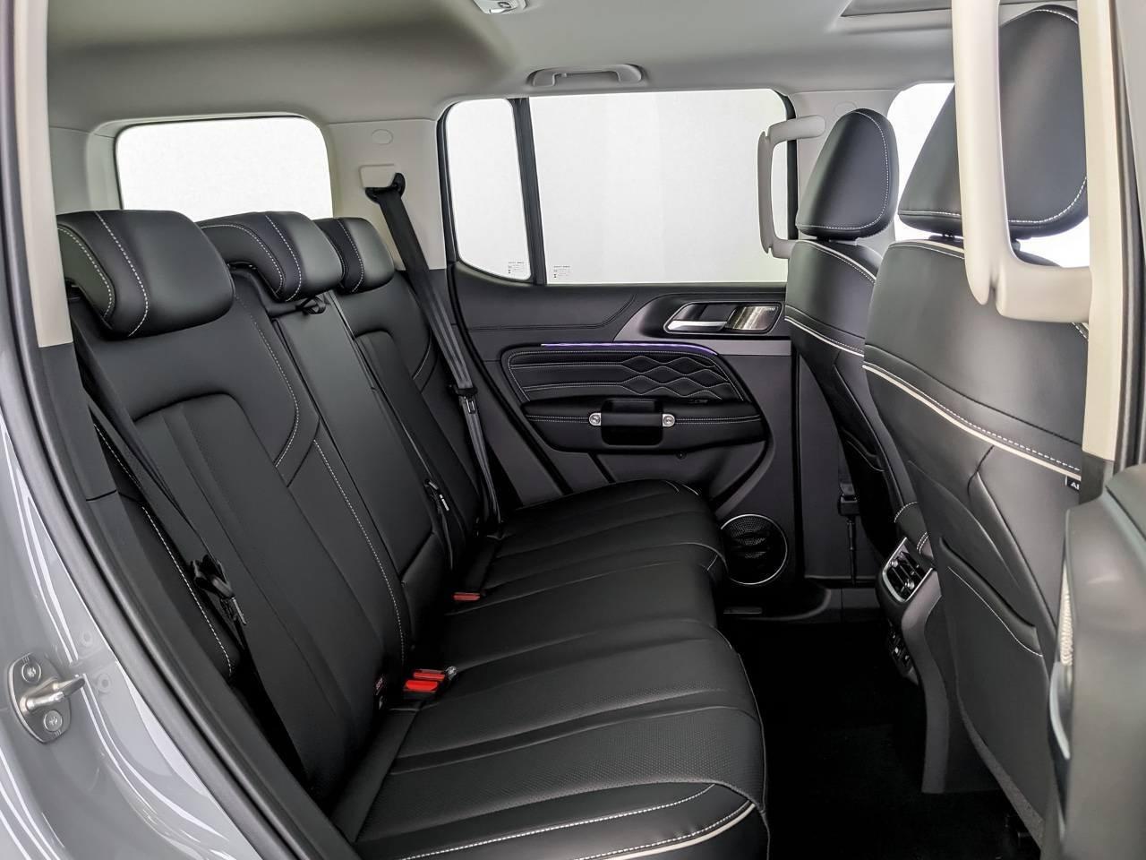 Аренда авто TANK 300 2.0 AT 4WD City Premium